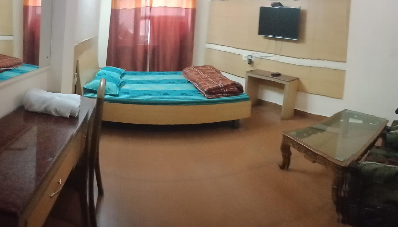Hotel Palace Hoshiarpur Экстерьер фото
